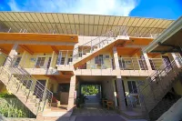 GingGing Hotel and Resort