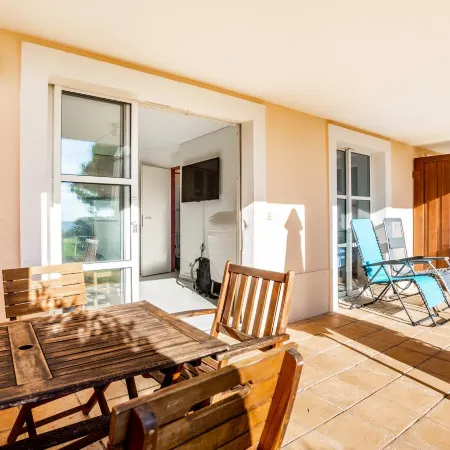 Garden Level for 5 People with Sea View