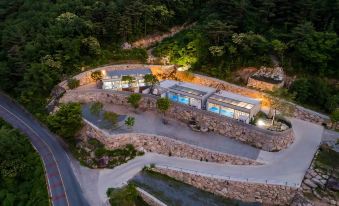 Miryang Saisai Pool Villa