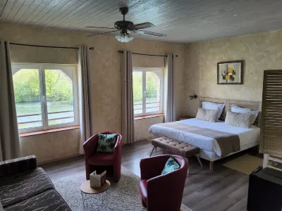 Domaine de la Courbe Hôtel & Spa Hotel dekat Château du Lude