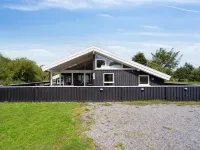 "Blondine" - 940m from the Sea