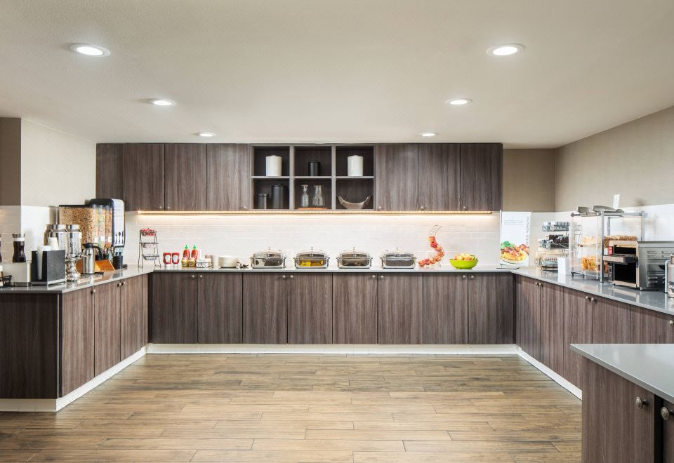 2. 레지던스 인 샌..