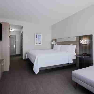 Holiday Inn Express & Suites Lakeland North - I-4 Rooms