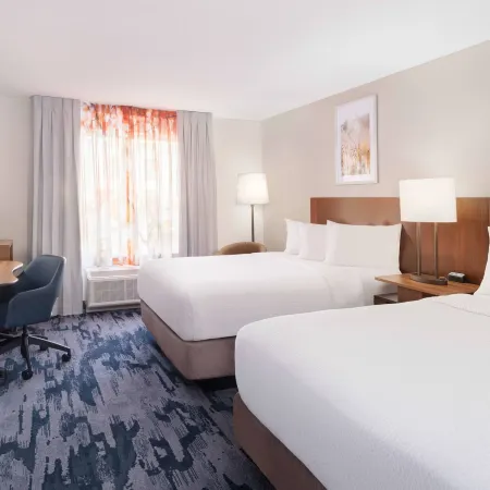 Fairfield Inn & Suites Austin South Отели рядом с достопримечательностью «Открытый бассейн Бартон-Спрингс»
