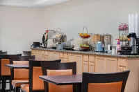 Ramada by Wyndham Bakersfield North - breakfast
