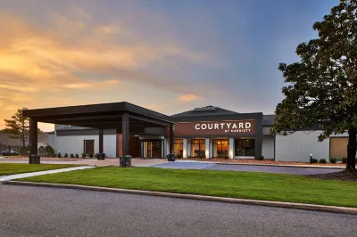 Courtyard Memphis Airport Hotels in Memphis