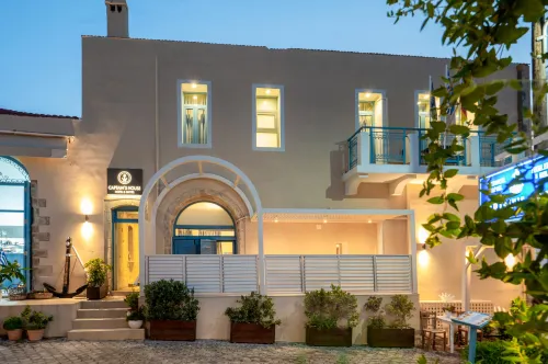 Captain's House Hotel Suites & Apartments