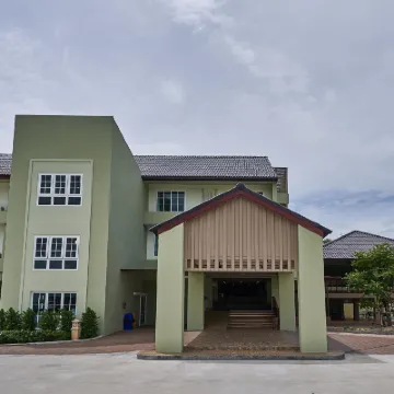 Smile Park Hotel Hotels near Nakhon Si Thammarat Airport