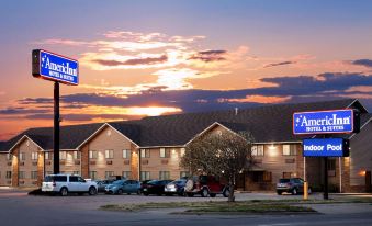 Smoky Hill Inn and Suites