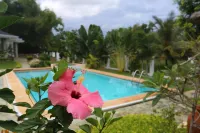 Garden Bungalows Resort - Mountain view