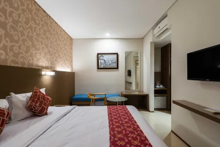 Yokotel Hotel Отели в г. Andir