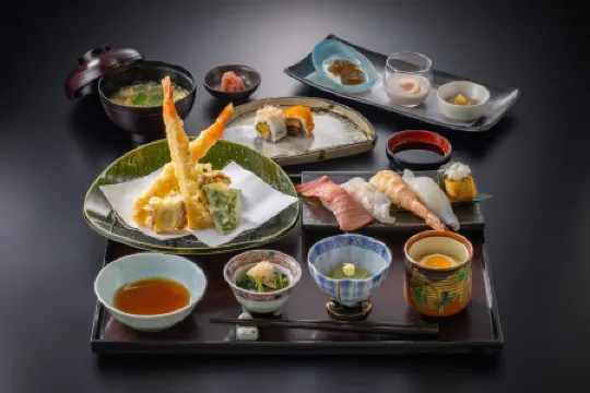 Hotel Associa Toyohashi(JR-Central Hotels) Отели рядом с достопримечательностью «Toyohashi City Museum of Art»