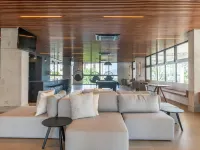 LIV - Apartment 705 Comfortable and Fully Equipped Hotels near Botanic Garden
