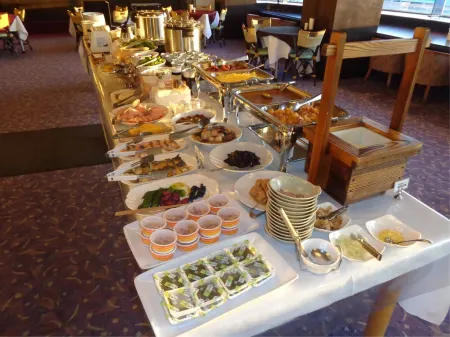 Takasaki Urban Hotel Отели рядом с достопримечательностью «Shorinzan Darumaji Temple»