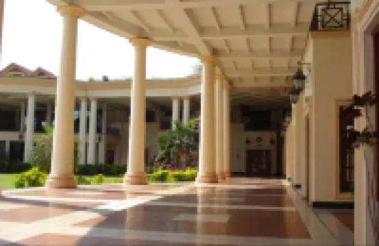 The Lake Land Country Club Residency