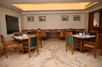 Hotel Lalita Grand Mathura- Vrindavan - breakfast