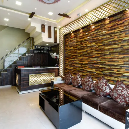 Hotel Mmk-500Mtr from Kanpur Railway Station