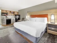 Candlewood Suites ROANOKE AIRPORT by IHG Hotels in Roanoke