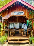 布魯昂阿白沙灘海濱希努坦小屋度假村 卡提克蘭機場(長灘島)附近的飯店