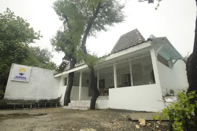 Sundak Beach House 1 Hotels near Krakal Beach