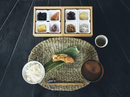 Kominakayado Loof Seinoie