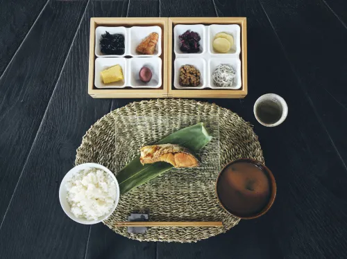 Kominakayado Loof Seinoie