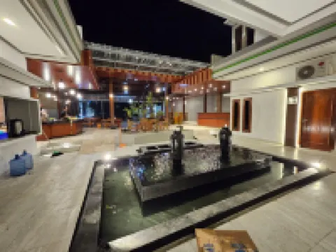 Omah Joglo Bugis Hotels in Pakis