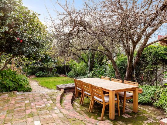 Luxico the Secret Garden (Pet Friendly)