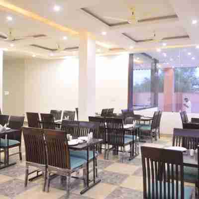 Sbm2 Guest House Dining/Meeting Rooms