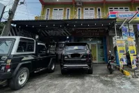 Hotel Lucky 21 Syariah Mitra RedDoorz Hotels in Taba Jemekeh