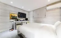 Pyeongtaek (Anjung) R Hotels in Pyeongtaek-si
