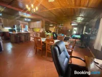 Howler Landing Vacation Rental Hotels in Burrell Boom