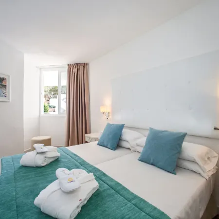 Fergus Style Cala Blanca Suites