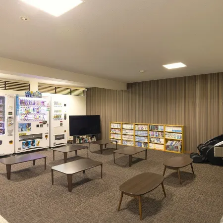 Capsule Hotel New Gloria