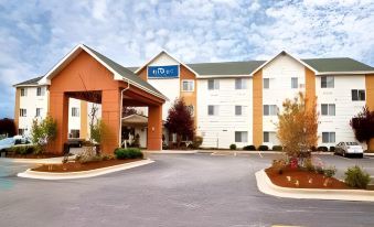 Baymont by Wyndham Gurnee