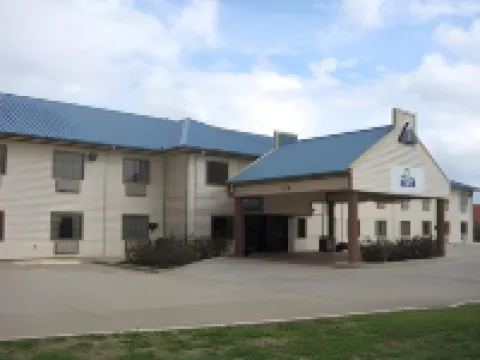 Days Inn & Suites by Wyndham Conroe North Hotels in Conroe