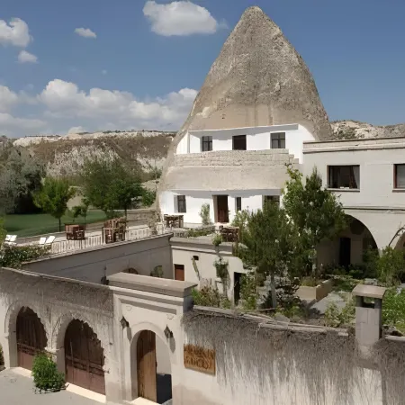 Cave Hotel Saksagan