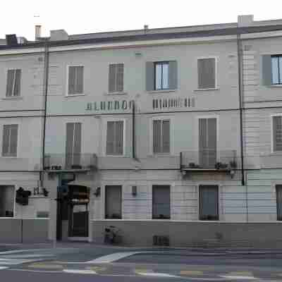 Albergo Bianchi Stazione Hotel Exterior