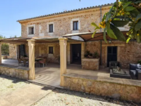 Cadernera Hoteles en Búger