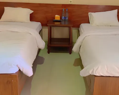 Penginapan Intan Bandara Hotels in Katapiang