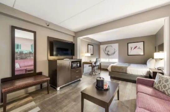 Clarion Pointe Greensboro Airport Hotels in Guilford County