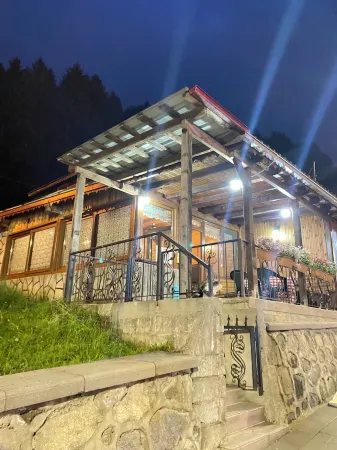 艾迪爾套房酒店