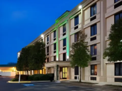 Holiday Inn CHARLOTTE-AIRPORT CONF CTR by IHG Hotels near Charlotte Douglas International Airport