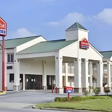 Quality Inn Calhoun North I-75