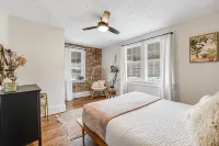 Riverside Trade Retreat AvantStay Industrial-Chic Near Downtown Asheville