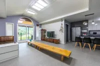 Gurye Papas Villa Pension