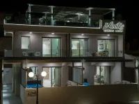 XSuites Hotel - Hot Tub
