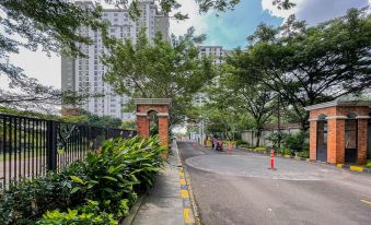 Cinere Resort by Gold Room