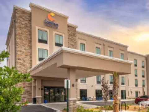 Comfort Inn & Suites Jacksonville - Orange Park Near Naval Air Station Hotels in Duval County