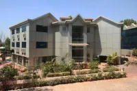 Summer Plaza Resort فنادق في بانتشاني